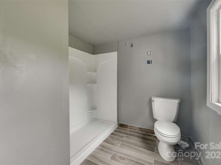 302 Charlotte Street, York, SC 29745.  MLS# CAR4250381, YatesRealty ID 7511. 