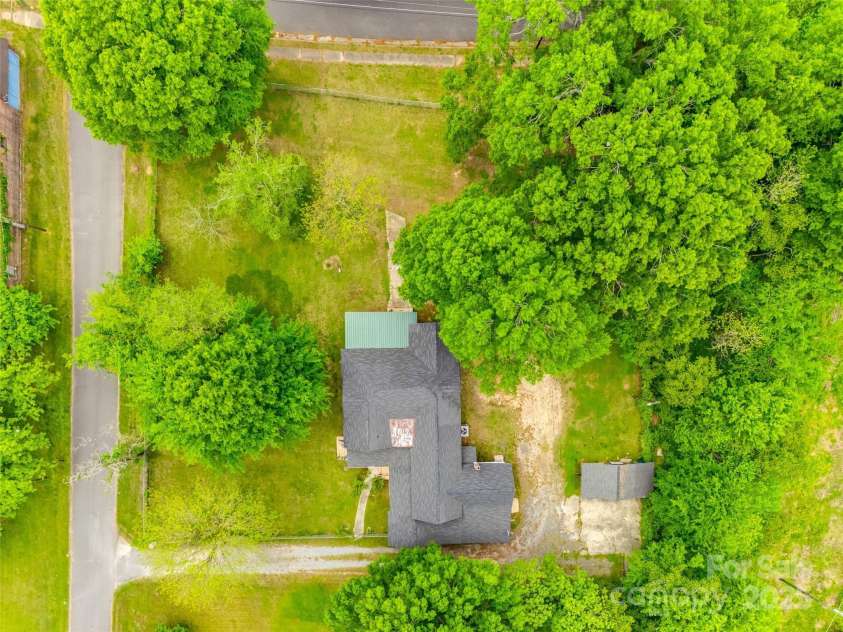 302 Charlotte Street, York, SC 29745.  MLS# CAR4250381, YatesRealty ID 7511. 