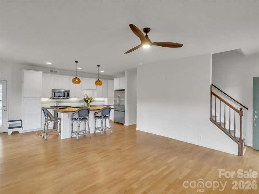 109 Paradise Circle, Clyde, NC 28721.  MLS# CAR4352069, YatesRealty ID 7513. 