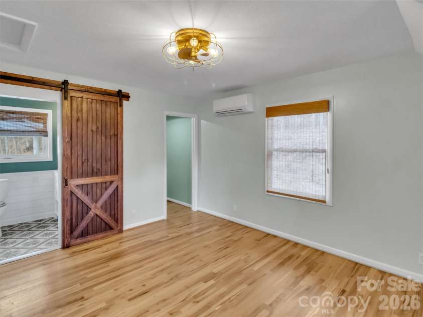 109 Paradise Circle, Clyde, NC 28721.  MLS# CAR4352069, YatesRealty ID 7513. 