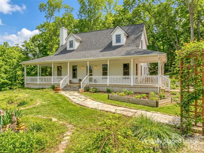 109 Paradise Circle, Clyde, NC 28721.  MLS# CAR4352069, YatesRealty ID 7513. Beautiful Curb Appeal