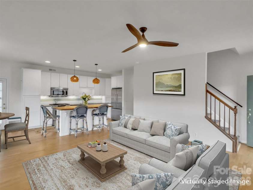 109 Paradise Circle, Clyde, NC 28721.  MLS# CAR4352069, YatesRealty ID 7513. Spacious Great Room
