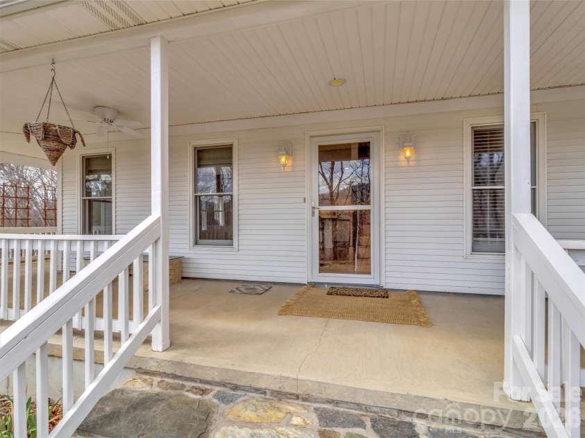 109 Paradise Circle, Clyde, NC 28721.  MLS# CAR4352069, YatesRealty ID 7513. Welcome!