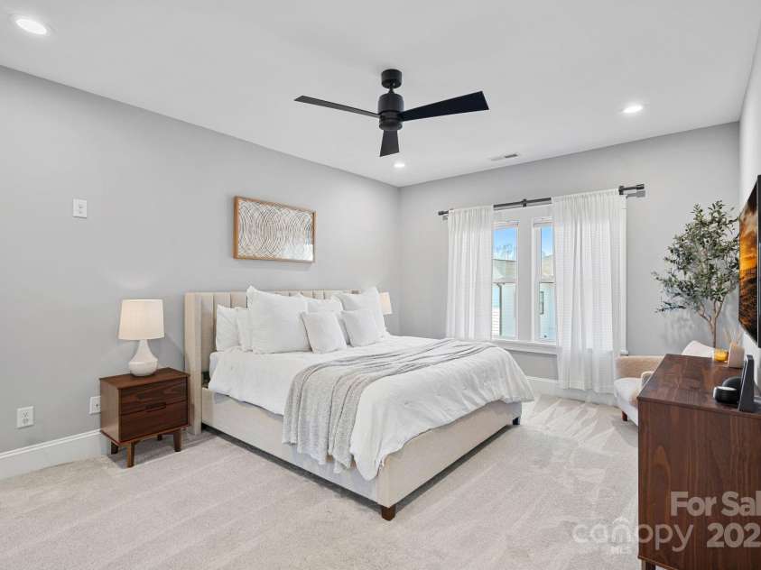 2721 Kilgo Way, Charlotte, NC 28205.  MLS# CAR4229066, YatesRealty ID 7515. 