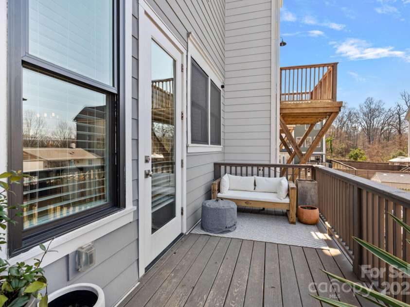 2721 Kilgo Way, Charlotte, NC 28205.  MLS# CAR4229066, YatesRealty ID 7515. Deck