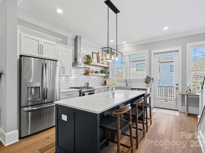 2721 Kilgo Way, Charlotte, NC 28205.  MLS# CAR4229066, YatesRealty ID 7515. Kitchen with island