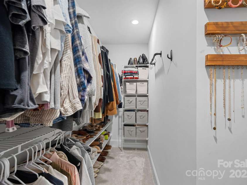 2721 Kilgo Way, Charlotte, NC 28205.  MLS# CAR4229066, YatesRealty ID 7515. Primary walk in closet
