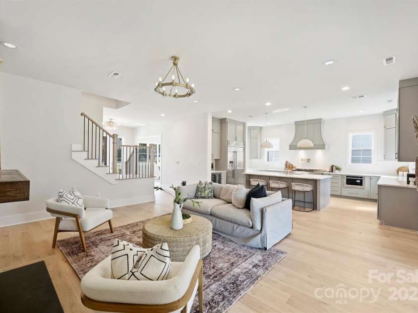 571 Lyttleton Drive, Charlotte, NC 28211.  MLS# CAR4193437, YatesRealty ID 7516. 