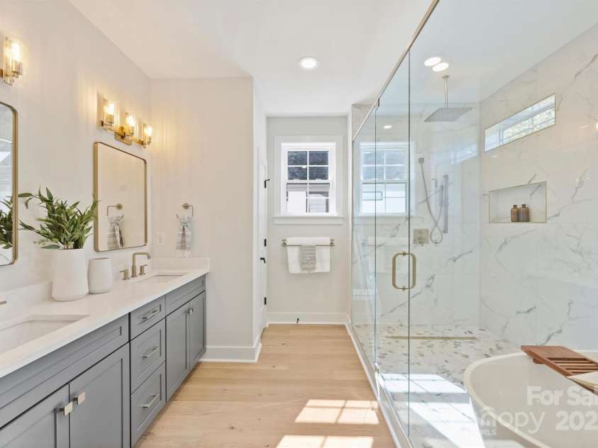 571 Lyttleton Drive, Charlotte, NC 28211.  MLS# CAR4193437, YatesRealty ID 7516. 