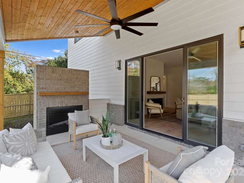 571 Lyttleton Drive, Charlotte, NC 28211.  MLS# CAR4193437, YatesRealty ID 7516. 