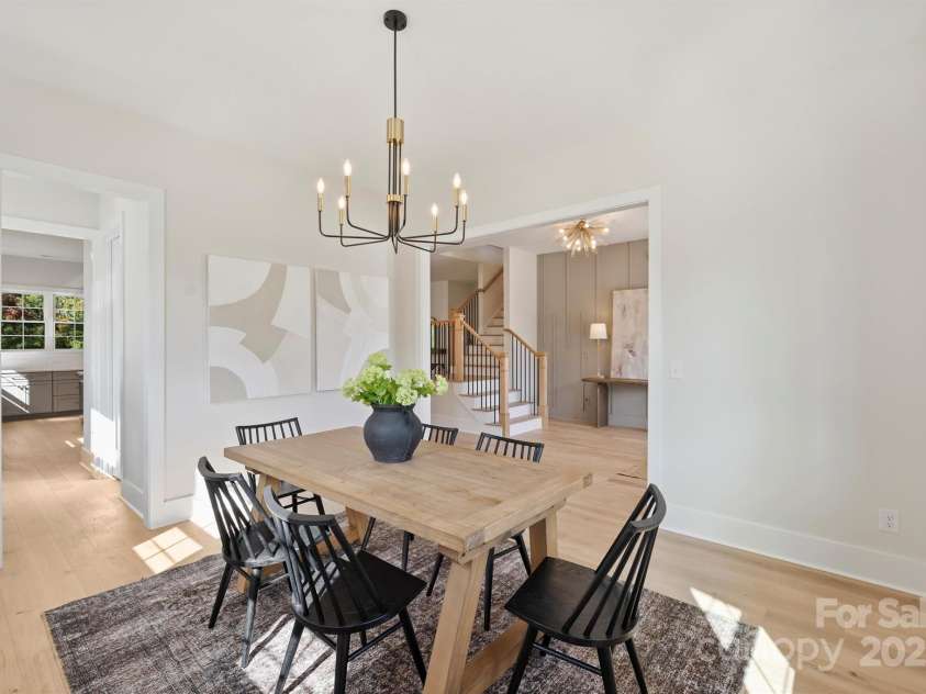 571 Lyttleton Drive, Charlotte, NC 28211.  MLS# CAR4193437, YatesRealty ID 7516. Dining Room