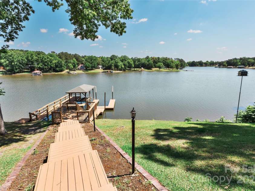 331 Westshore Drive, Ridgeway, SC 29130.  MLS# CAR4238109, YatesRealty ID 7517. 