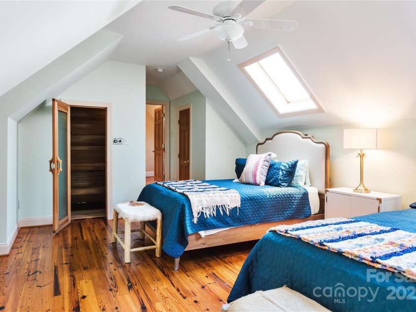 331 Westshore Drive, Ridgeway, SC 29130.  MLS# CAR4238109, YatesRealty ID 7517. 