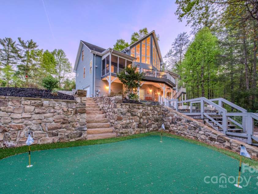 233 Lentz Landing Lane, Nebo, NC 28761.  MLS# CAR4244330, YatesRealty ID 7518. 