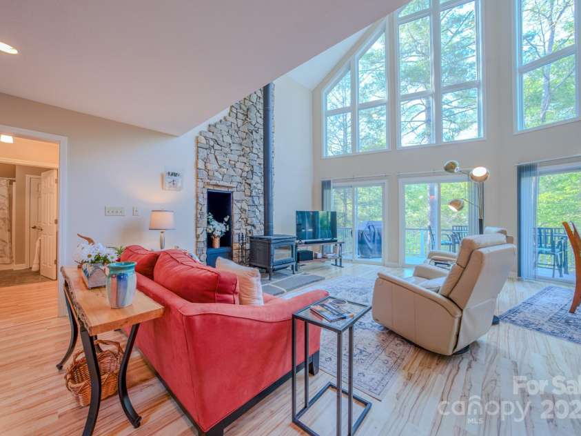 233 Lentz Landing Lane, Nebo, NC 28761.  MLS# CAR4244330, YatesRealty ID 7518. 