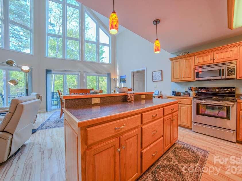 233 Lentz Landing Lane, Nebo, NC 28761.  MLS# CAR4244330, YatesRealty ID 7518. 