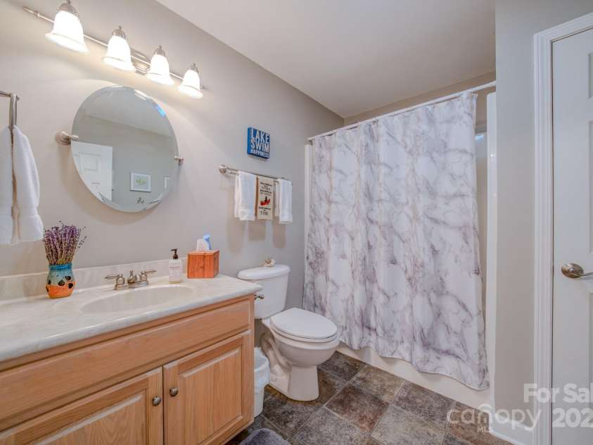 233 Lentz Landing Lane, Nebo, NC 28761.  MLS# CAR4244330, YatesRealty ID 7518. 