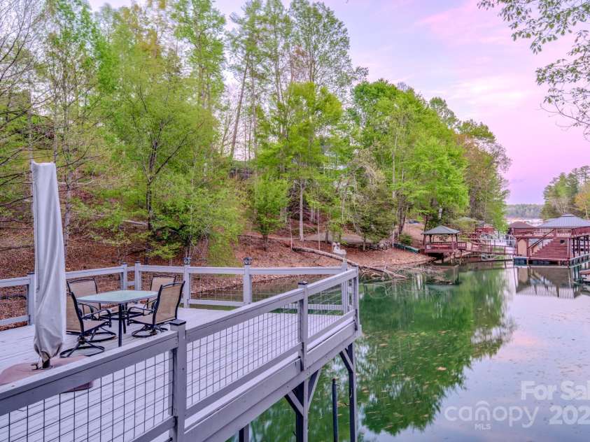 233 Lentz Landing Lane, Nebo, NC 28761.  MLS# CAR4244330, YatesRealty ID 7518. 