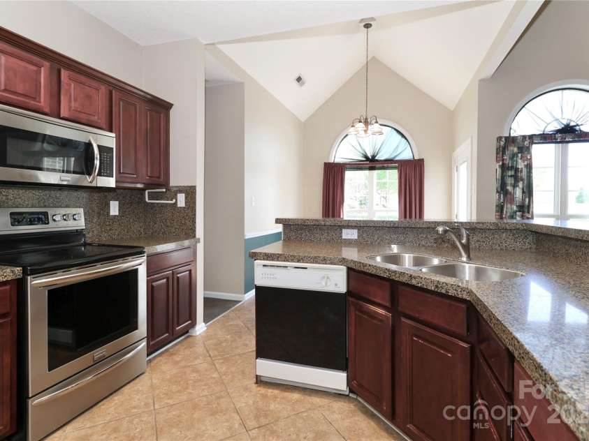 115 Players Park Circle, Statesville, NC 28677.  MLS# CAR4247657, YatesRealty ID 7519. 