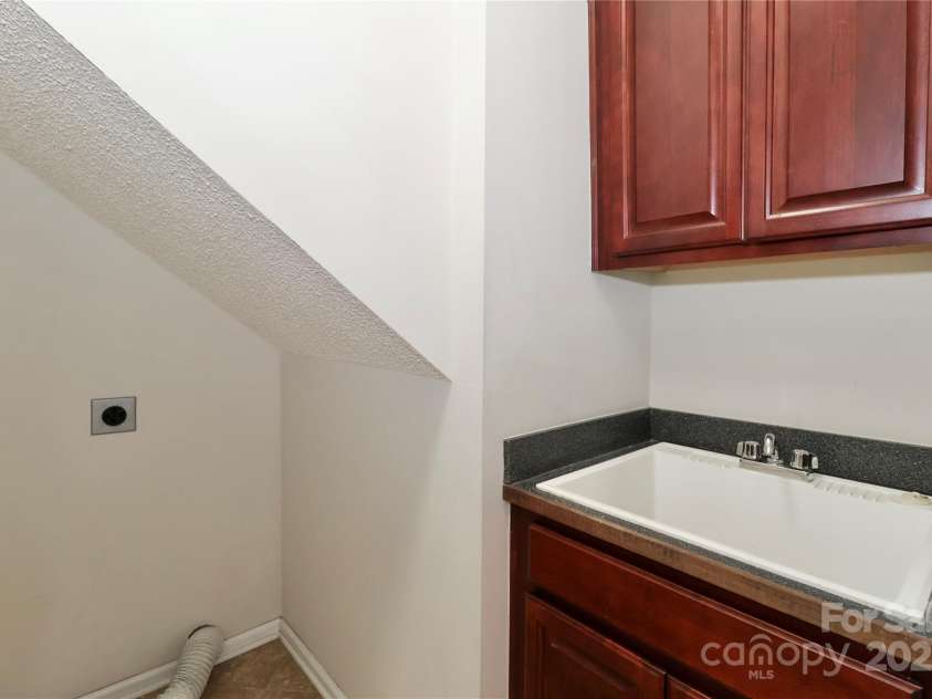 115 Players Park Circle, Statesville, NC 28677.  MLS# CAR4247657, YatesRealty ID 7519. 