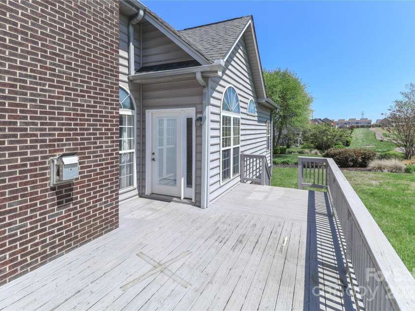 115 Players Park Circle, Statesville, NC 28677.  MLS# CAR4247657, YatesRealty ID 7519. 