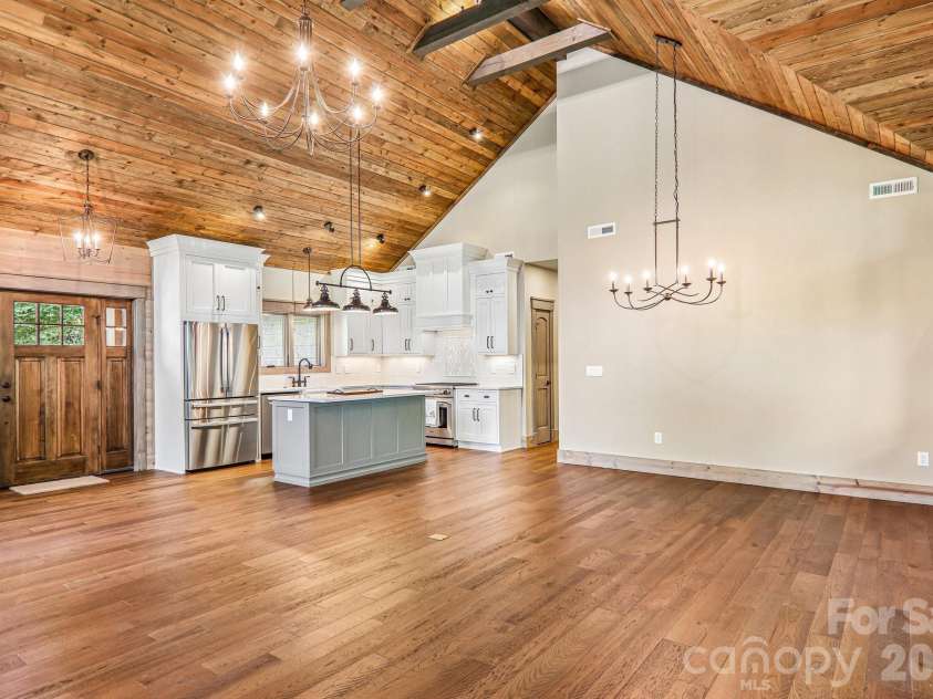 102 Iga Trail, Maggie Valley, NC 28751.  MLS# CAR4331982, YatesRealty ID 752. 