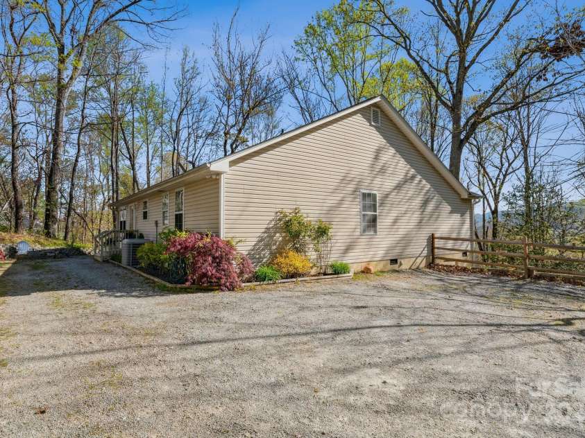 12 Hutchinson Woods Drive, Fletcher, NC 28732.  MLS# CAR4238385, YatesRealty ID 752. 