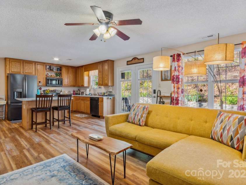 12 Hutchinson Woods Drive, Fletcher, NC 28732.  MLS# CAR4238385, YatesRealty ID 752. 