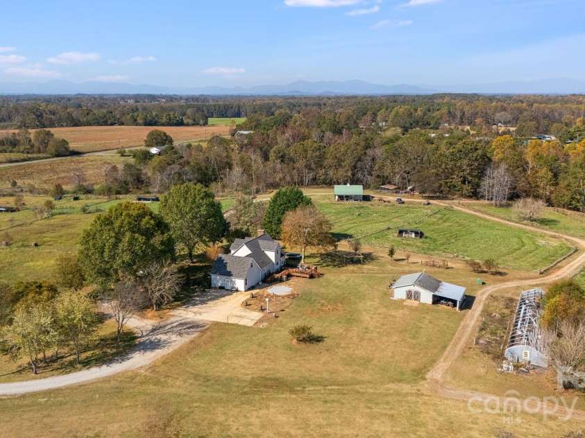 333 Lambs Grill Road, Rutherfordton, NC 28139.  MLS# CAR4185132, YatesRealty ID 752. 