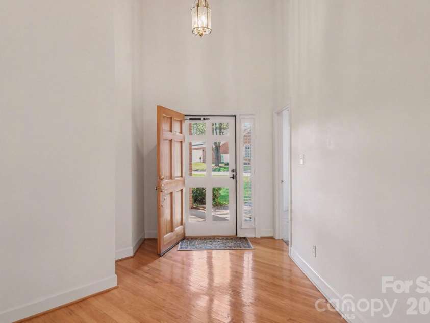 5423 Dunedin Lane, Charlotte, NC 28270.  MLS# CAR4352581, YatesRealty ID 7521. 