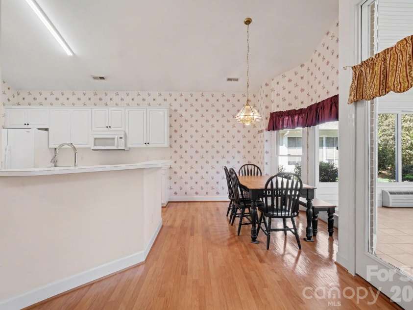 5423 Dunedin Lane, Charlotte, NC 28270.  MLS# CAR4352581, YatesRealty ID 7521. 