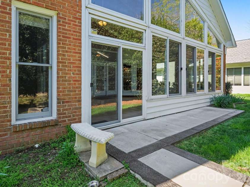 5423 Dunedin Lane, Charlotte, NC 28270.  MLS# CAR4352581, YatesRealty ID 7521. 