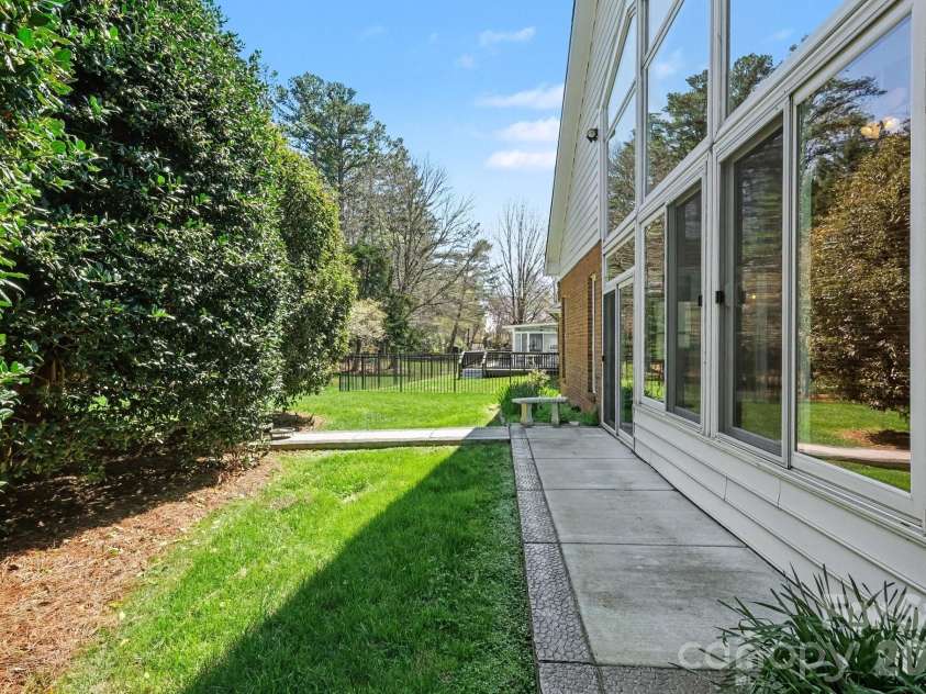 5423 Dunedin Lane, Charlotte, NC 28270.  MLS# CAR4352581, YatesRealty ID 7521. 