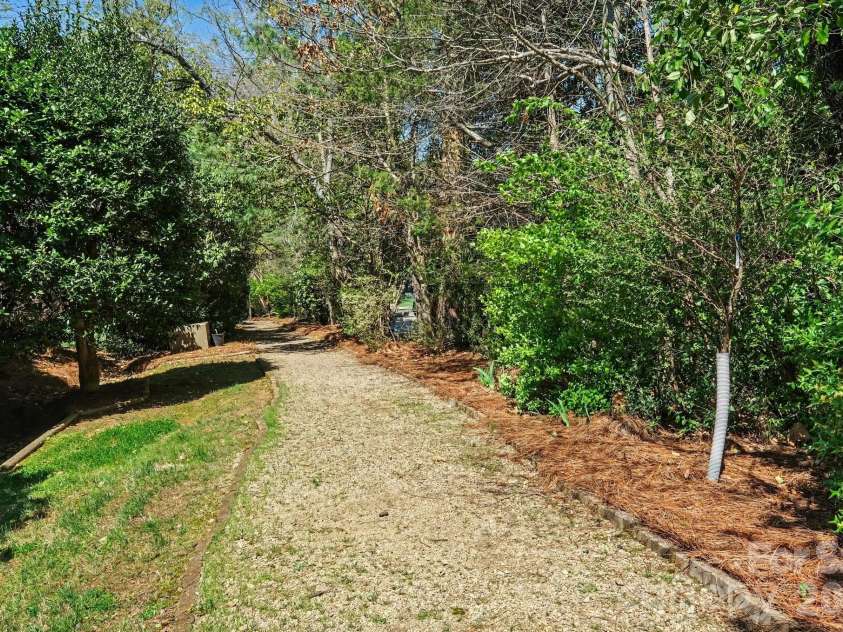 5423 Dunedin Lane, Charlotte, NC 28270.  MLS# CAR4352581, YatesRealty ID 7521. 