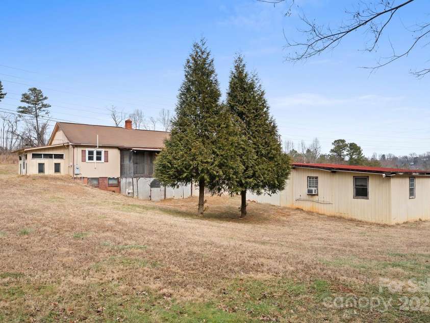 623 Hopewell Road, Morganton, NC 28655.  MLS# CAR4216761, YatesRealty ID 7522. 