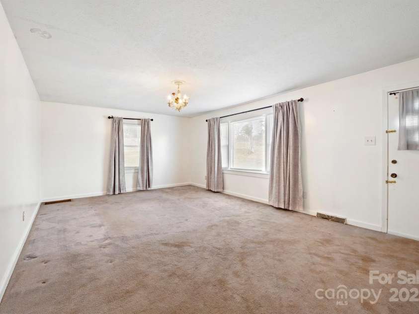 623 Hopewell Road, Morganton, NC 28655.  MLS# CAR4216761, YatesRealty ID 7522. 