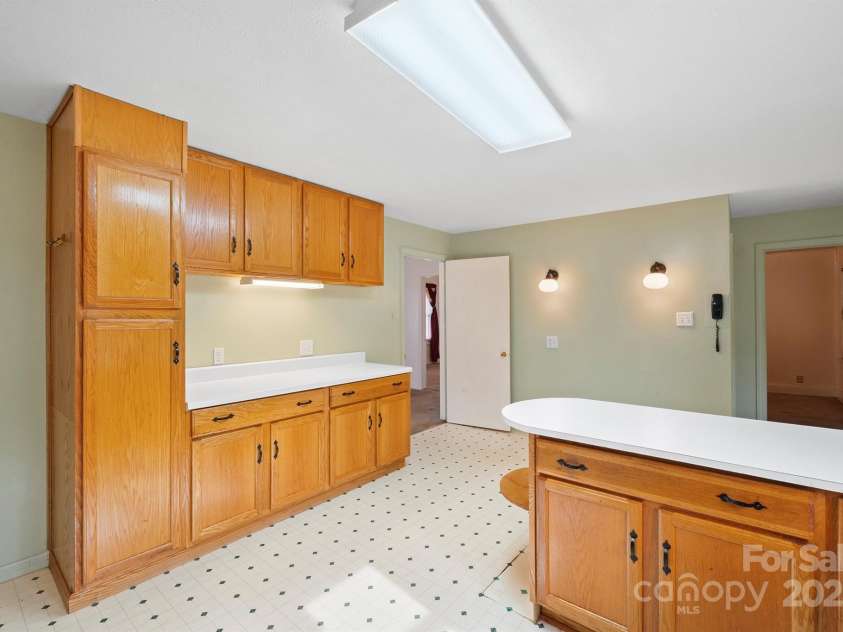 623 Hopewell Road, Morganton, NC 28655.  MLS# CAR4216761, YatesRealty ID 7522. 