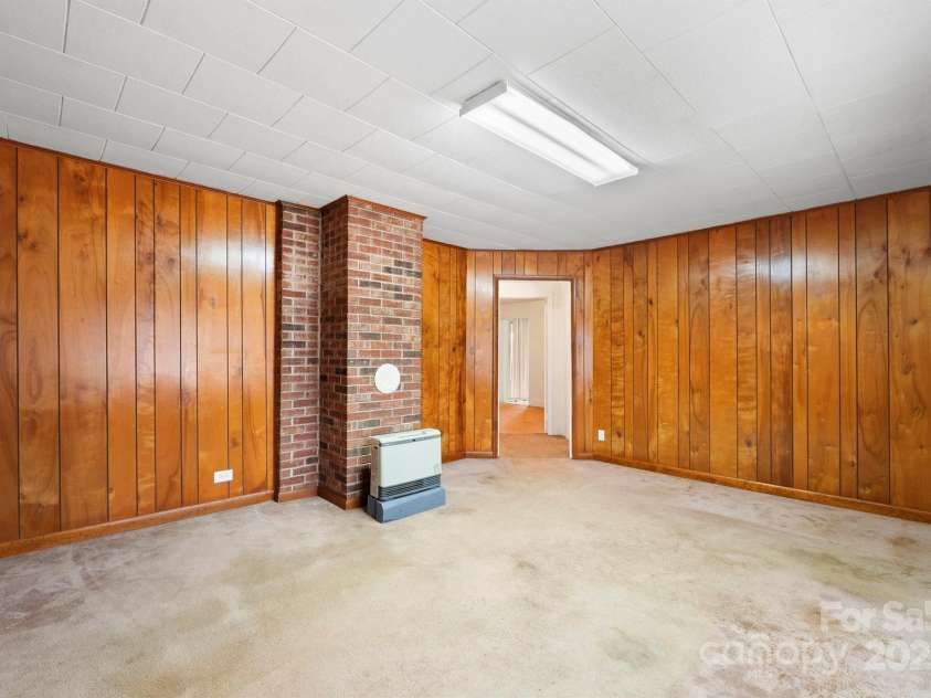 623 Hopewell Road, Morganton, NC 28655.  MLS# CAR4216761, YatesRealty ID 7522. 