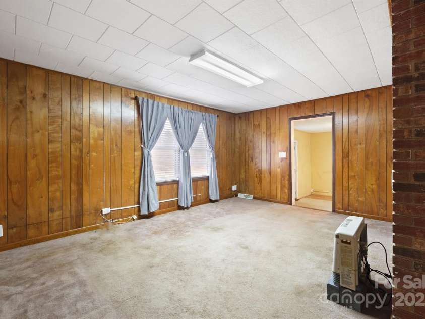 623 Hopewell Road, Morganton, NC 28655.  MLS# CAR4216761, YatesRealty ID 7522. 