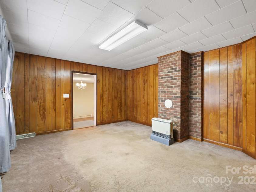 623 Hopewell Road, Morganton, NC 28655.  MLS# CAR4216761, YatesRealty ID 7522. 