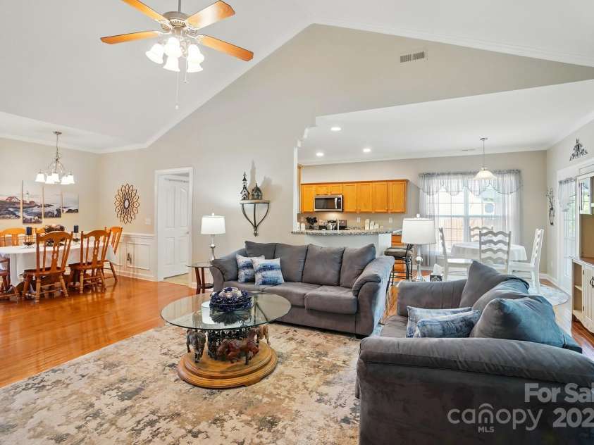 4160 Isle Of Pines Drive, Denver, NC 28037.  MLS# CAR4247020, YatesRealty ID 7524. 