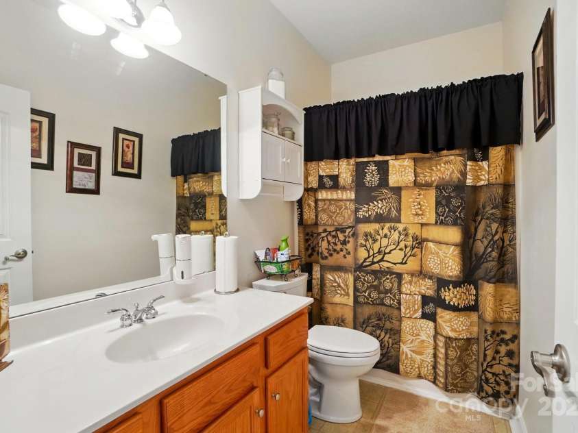 4160 Isle Of Pines Drive, Denver, NC 28037.  MLS# CAR4247020, YatesRealty ID 7524. 