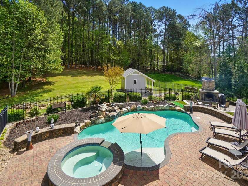 4160 Isle Of Pines Drive, Denver, NC 28037.  MLS# CAR4247020, YatesRealty ID 7524. 