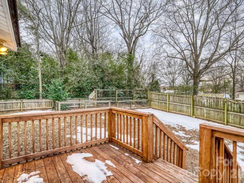 601 7th Street, Kannapolis, NC 28081.  MLS# CAR4345184, YatesRealty ID 7524. Back deck