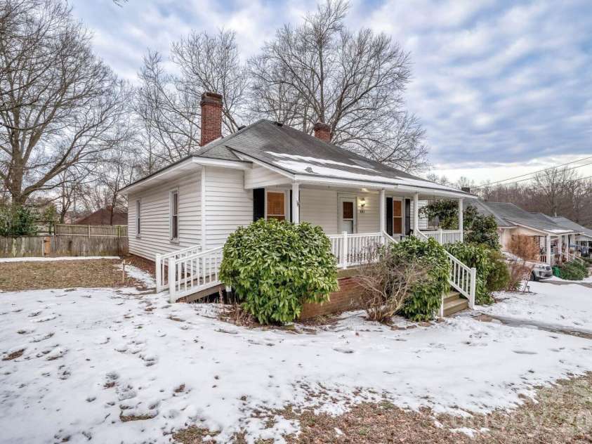 601 7th Street, Kannapolis, NC 28081.  MLS# CAR4345184, YatesRealty ID 7524. Front