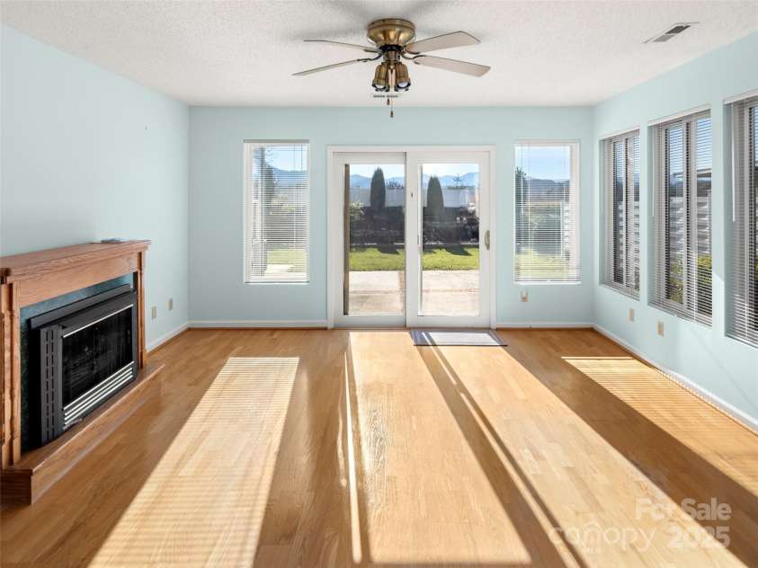 24 Heather Way, Candler, NC 28715.  MLS# CAR4210347, YatesRealty ID 7525. 