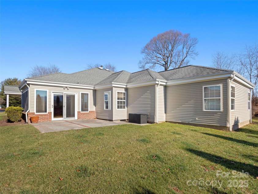 24 Heather Way, Candler, NC 28715.  MLS# CAR4210347, YatesRealty ID 7525. 