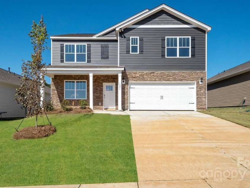 818 Adelston Lane, Asheville, NC 28804.  MLS# CAR4186875, YatesRealty ID 7526. Photo Representation Only