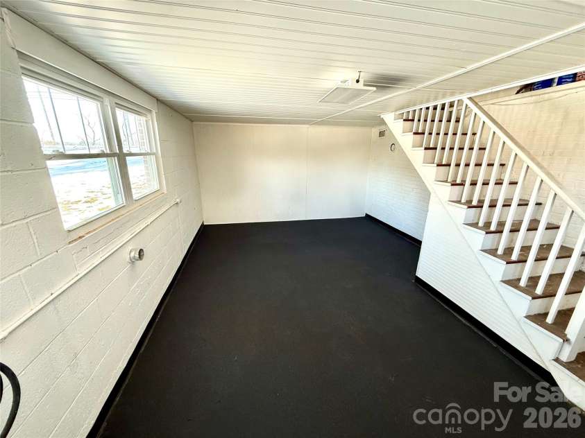 531 21st Avenue, Hickory, NC 28601.  MLS# CAR4344763, YatesRealty ID 7527. 