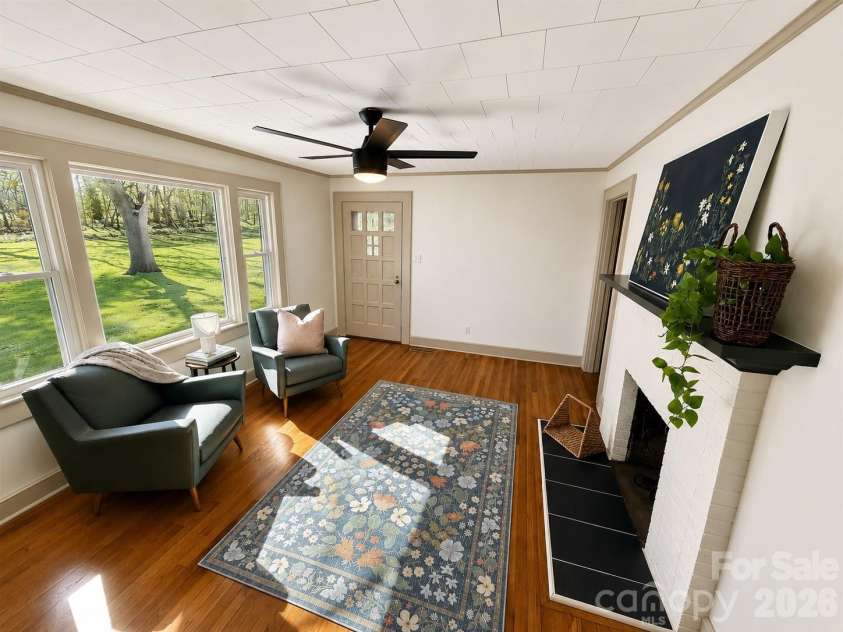 531 21st Avenue, Hickory, NC 28601.  MLS# CAR4344763, YatesRealty ID 7527. 